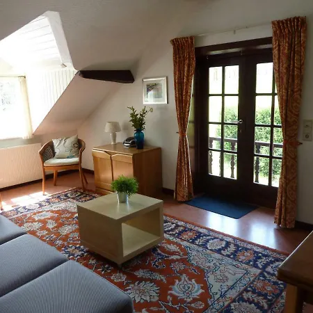 Domaine L'ecureuil Six *